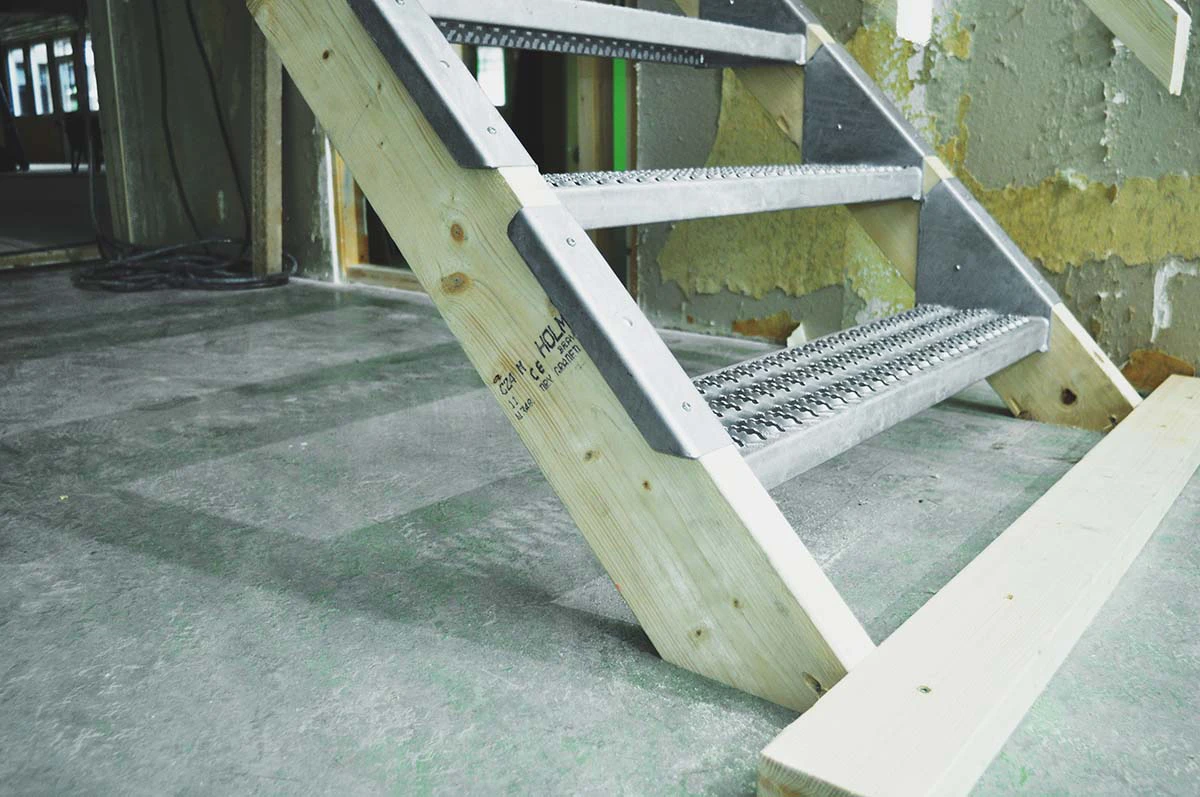 Ac00001623 Byggtrappa Liten