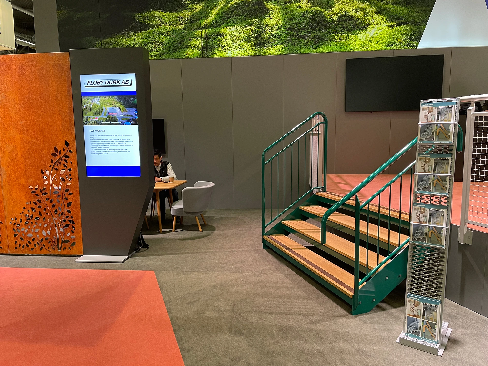 Upptaeck Rak Trappa Inomhus Thumb IMG 2184