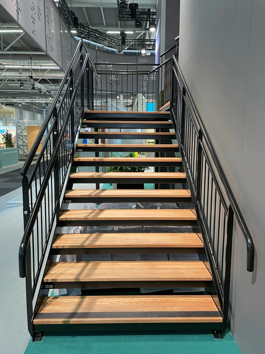 Rak Trappa Inomhus 900X1200 IMG 3410 1