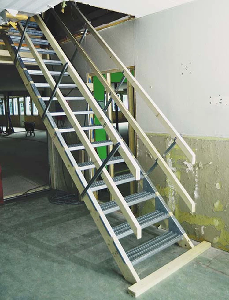 Ac00001623 Byggtrappa Liten