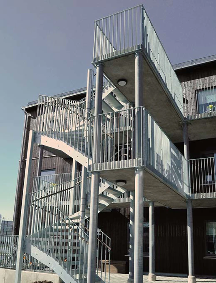 Ac00001529 Raktrappa 1